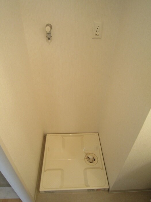 物件内観写真15　(洗濯機置場)