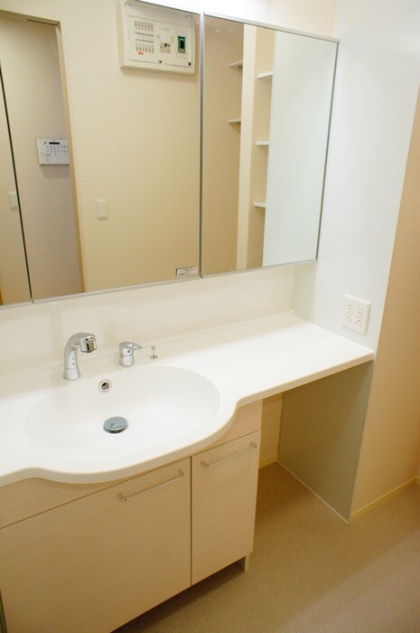 物件内観写真11　(洗面)