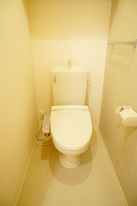 物件内観写真14　(トイレ)