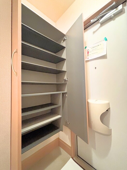物件内観写真18　(靴箱)