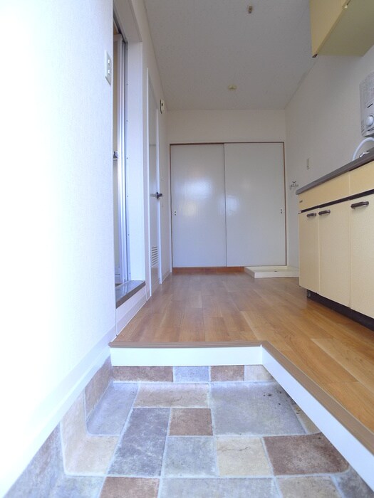 物件内観写真15　(玄関)