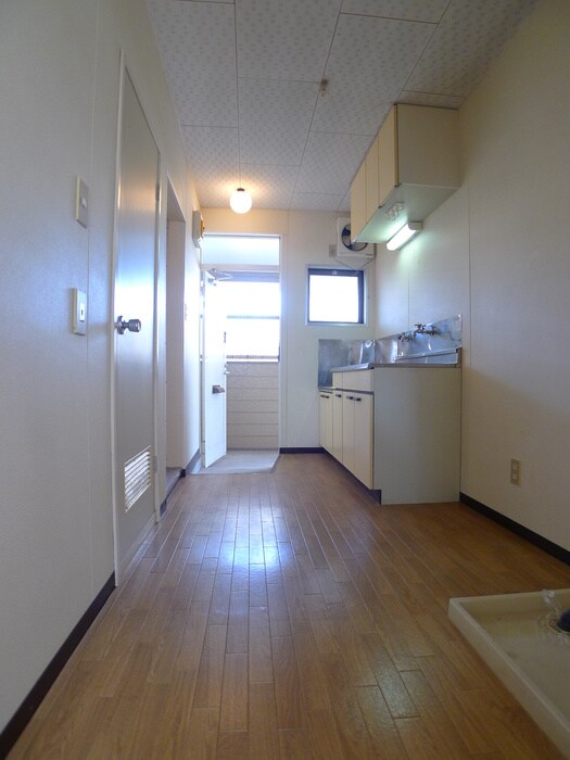 物件内観写真17　(廊下)