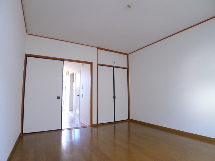 物件内観写真18　(居室)