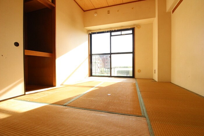 物件内観写真8　(居室)