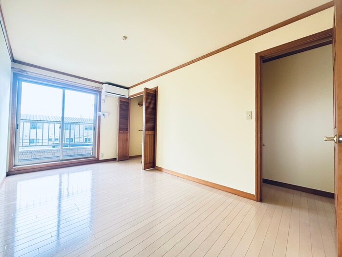 物件内観写真8　(居室)