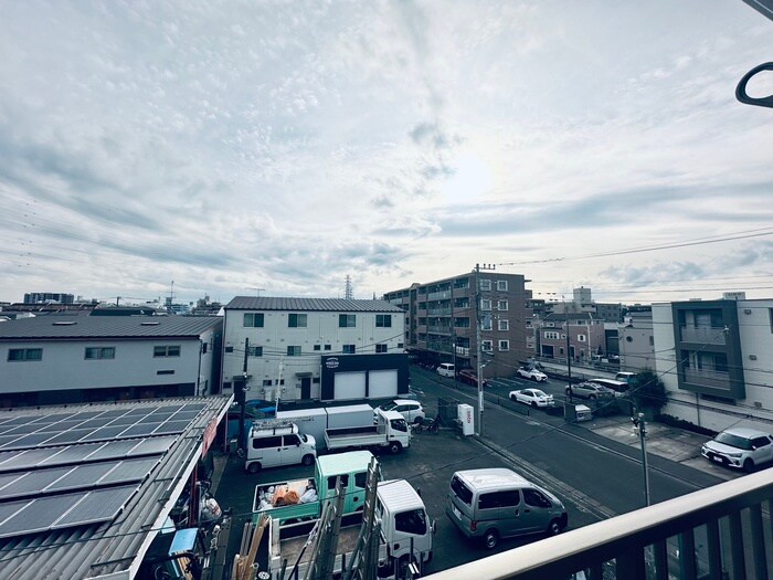 物件内観写真16　(室内からの展望)