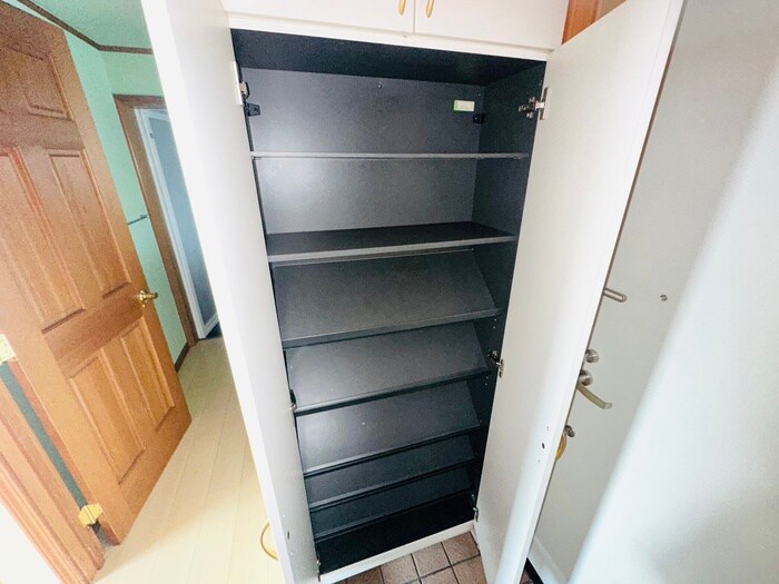 物件内観写真18　(靴箱)