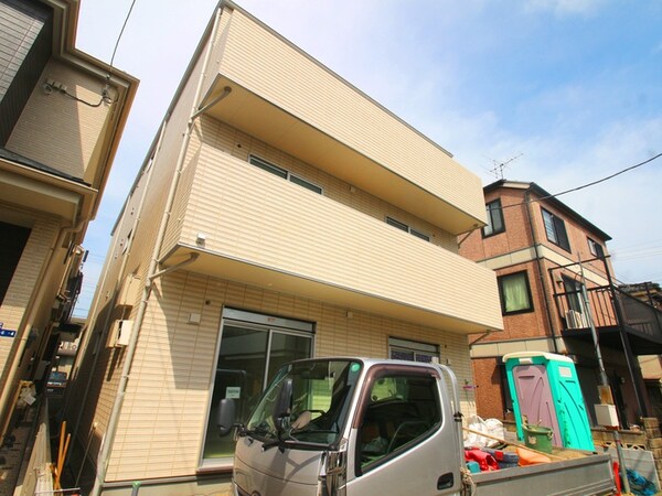 建築中