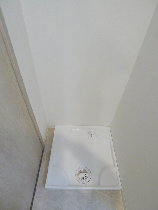 物件内観写真12　(洗濯機置場)