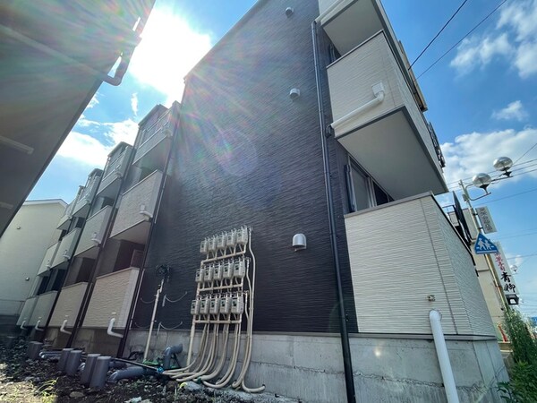 建築中