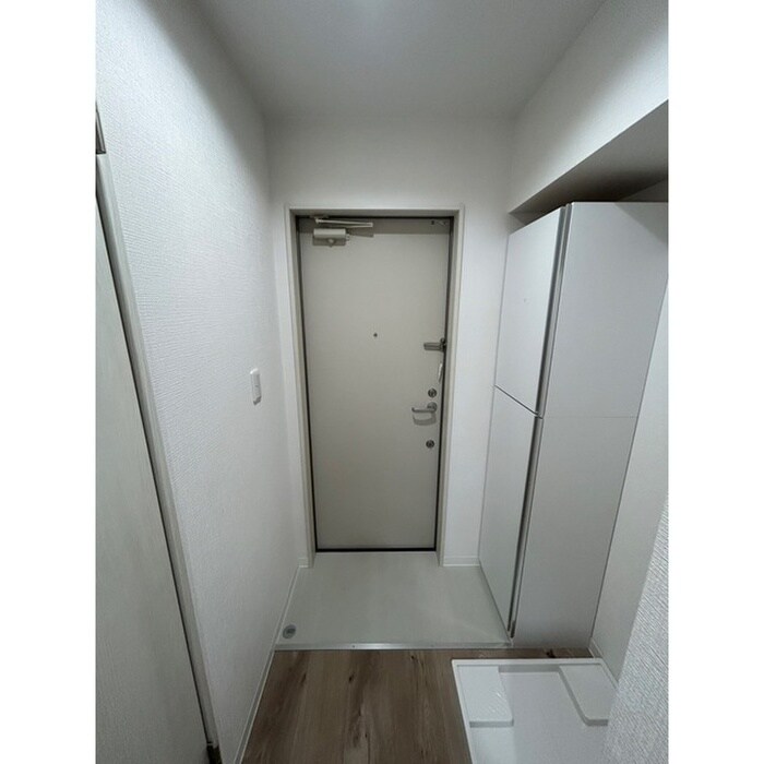 物件内観写真13　(玄関)