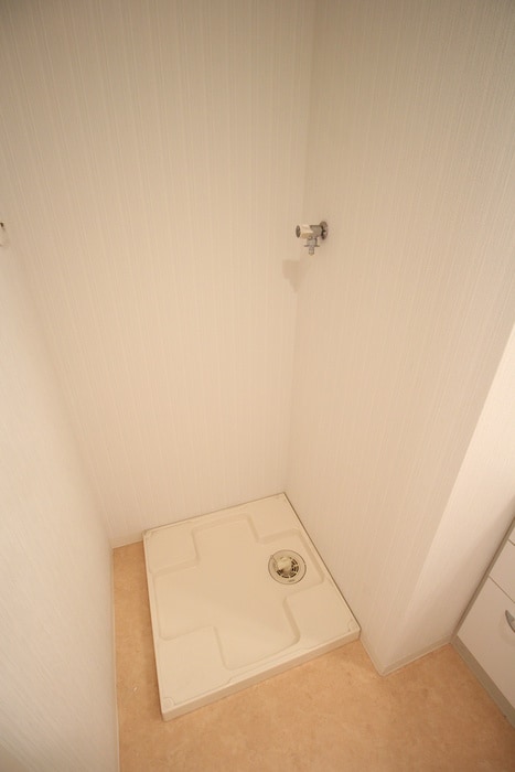 物件内観写真17　(洗濯機置場)