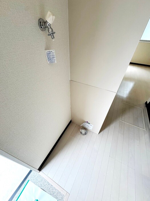 物件内観写真13　(洗濯機置場)