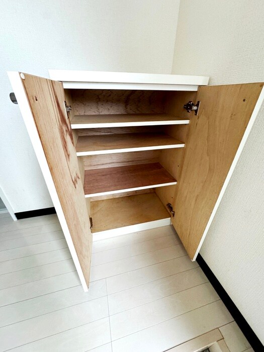 物件内観写真15　(靴箱)