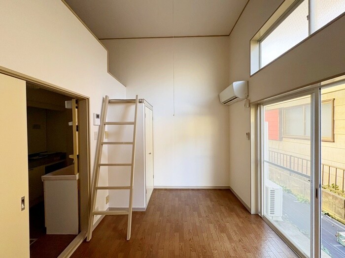 物件内観写真9　(居室)