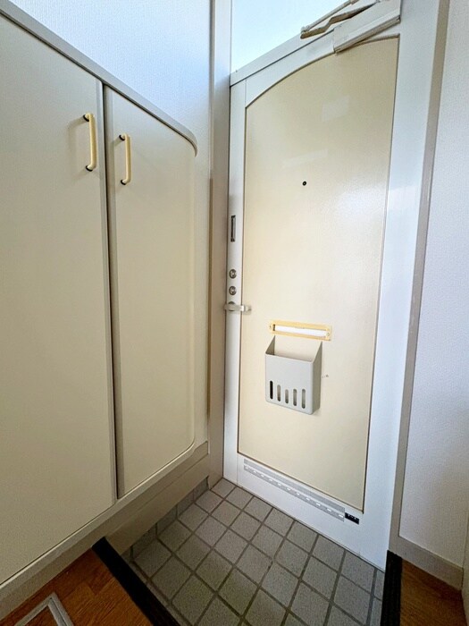 物件内観写真19　(玄関)