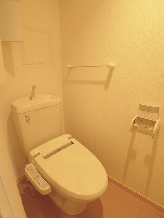 物件内観写真7　(トイレ)