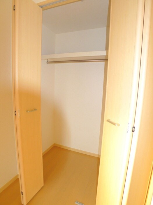 物件内観写真12　(収納)