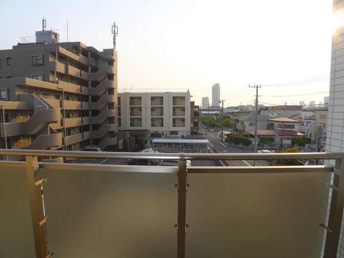 物件内観写真14　(室内からの展望)