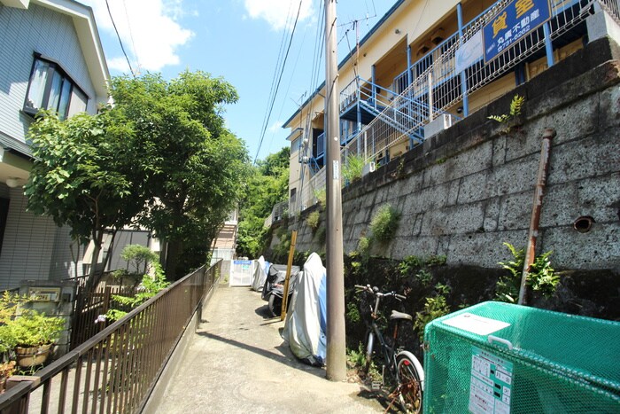 物件外観写真5　(駐輪場)