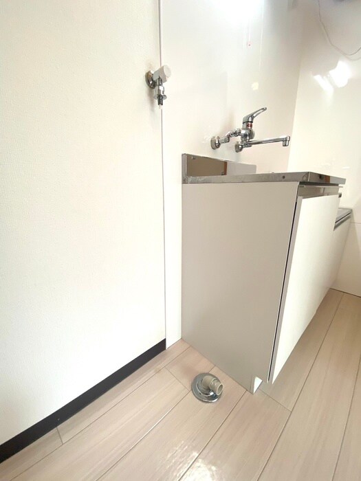 物件内観写真13　(洗濯機置場)