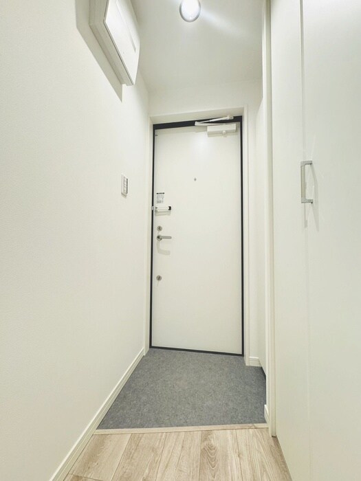 物件内観写真17　(玄関)