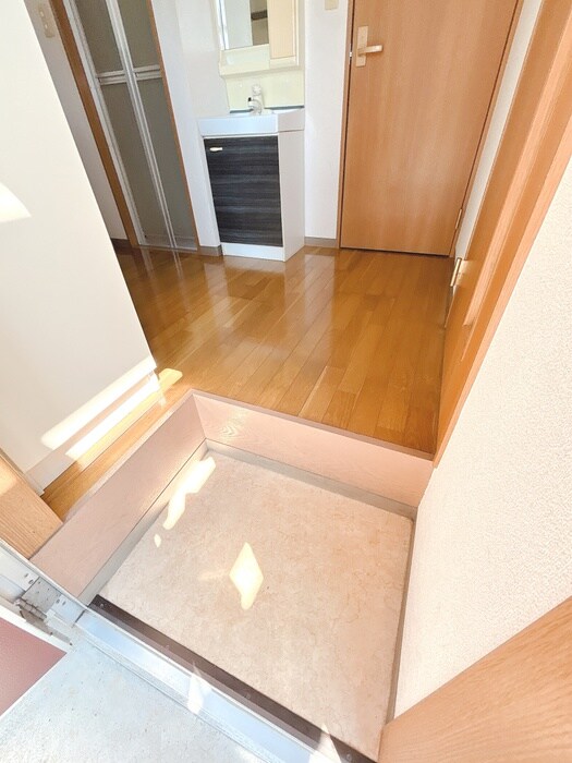 物件内観写真22　(玄関)