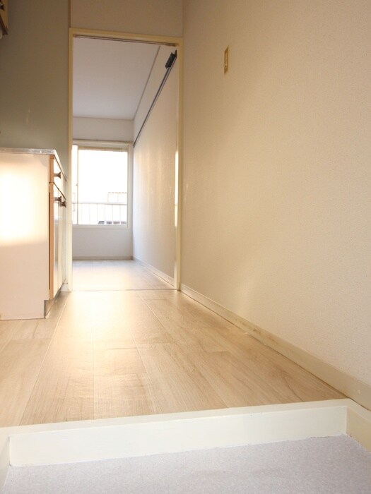 物件内観写真10　(廊下)