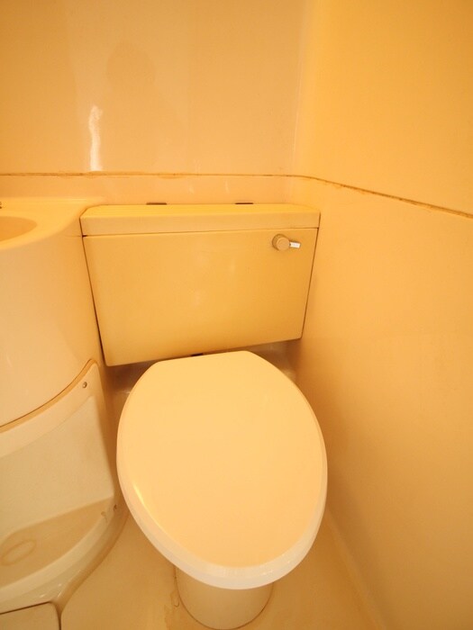 物件内観写真13　(トイレ)