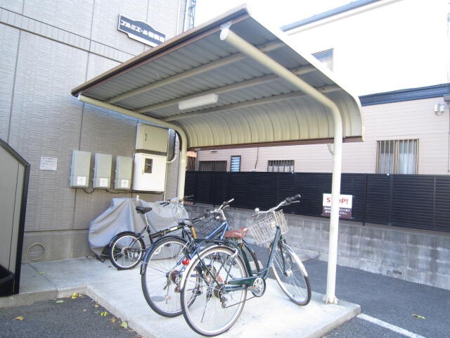 物件外観写真3　(駐輪場)