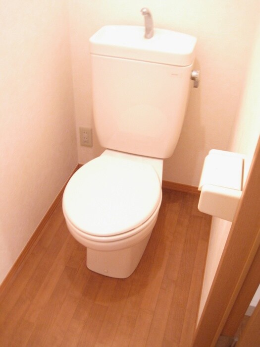 物件内観写真10　(トイレ)