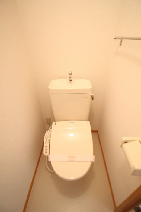 物件内観写真14　(トイレ)