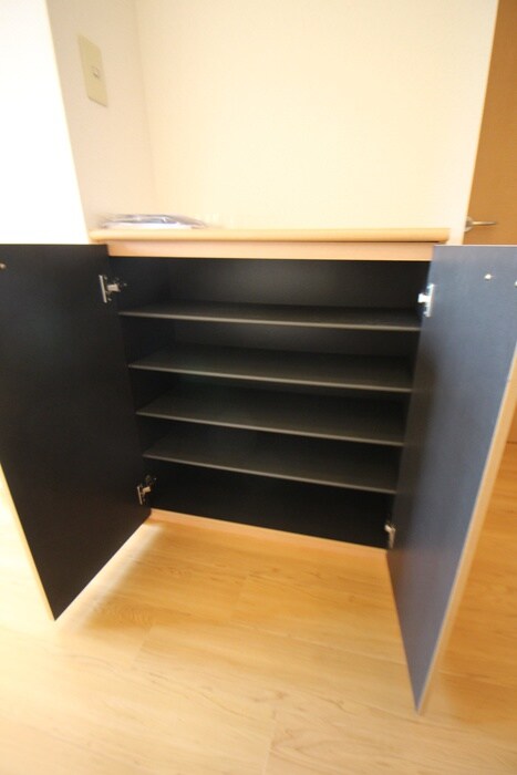 物件内観写真17　(靴箱)