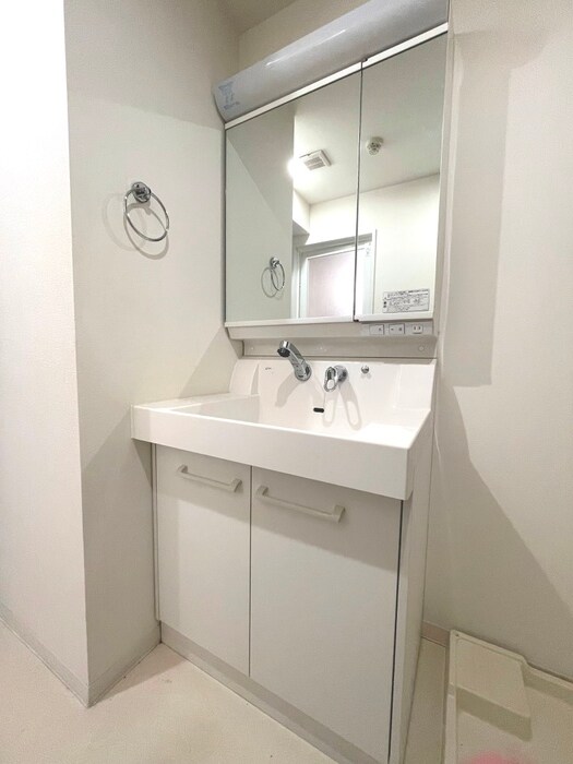 物件内観写真11　(洗面)