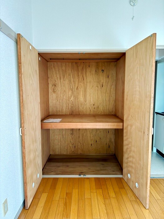 物件内観写真12　(収納)