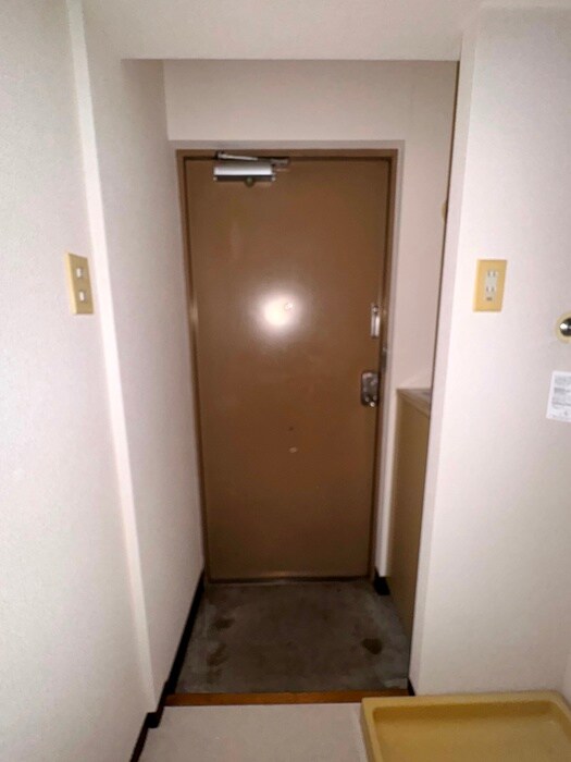 物件内観写真15　(玄関)