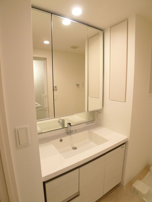 物件内観写真11　(洗面)