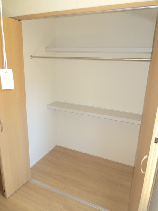 物件内観写真12　(収納)