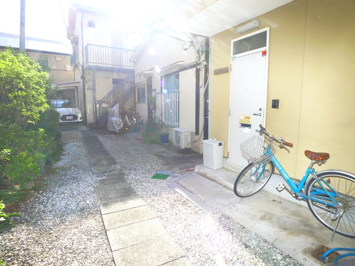 物件外観写真5　(駐輪場)