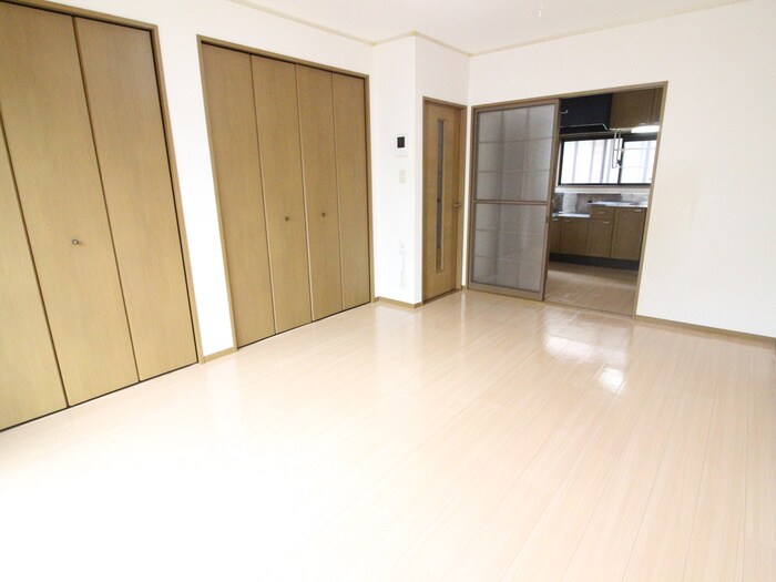 物件内観写真7　(居室)