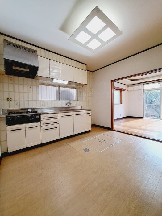 物件内観写真8　(居室)