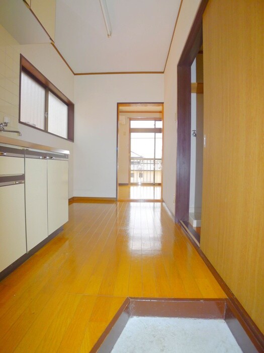 物件内観写真15　(玄関)