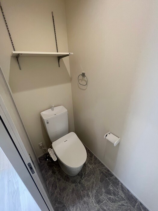 物件内観写真14　(トイレ)