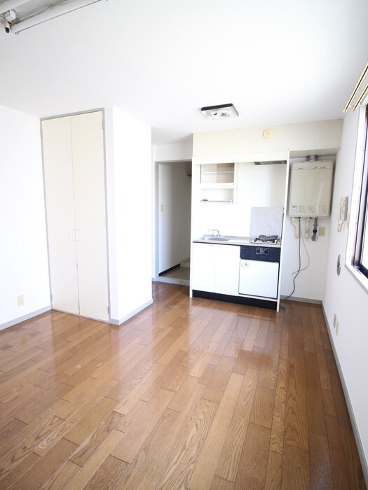 物件内観写真8　(居室)