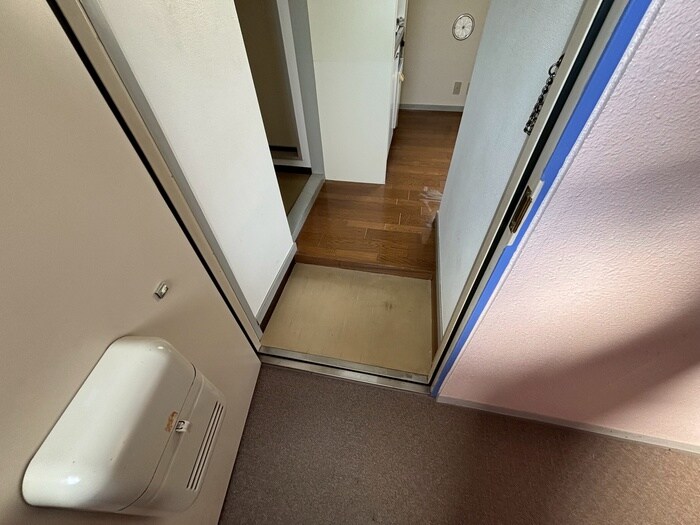 物件内観写真15　(玄関)
