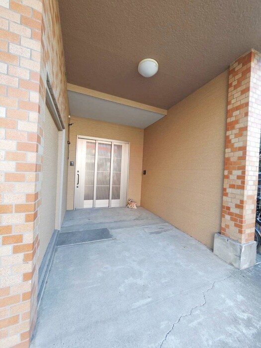 物件外観写真3　(駐車場)