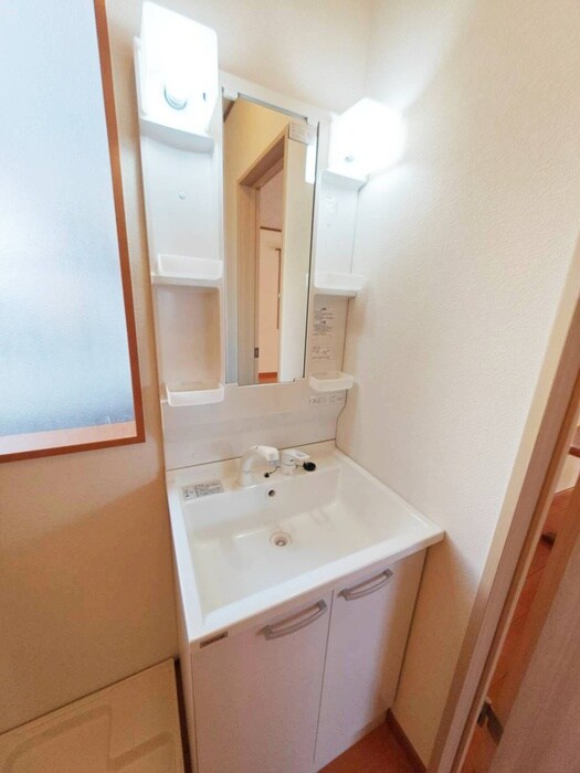 物件内観写真11　(洗面)