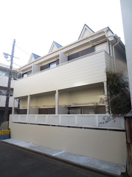 物件外観写真5　(バイク置き場)