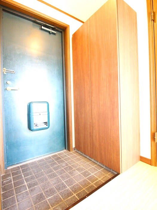 物件内観写真13　(玄関)