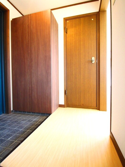 物件内観写真18　(廊下)